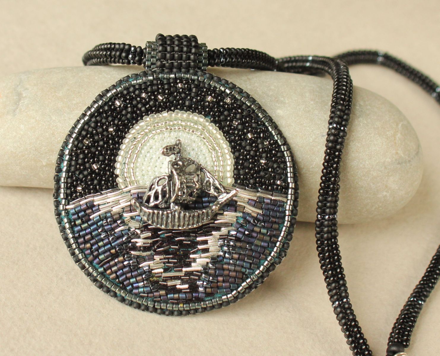 night-ship2